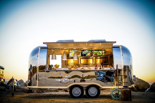 ERZODA AIRSTREAM Catering Trailer | Food Truck | Concession trailer | Food Trailers ETM-2 5.8M